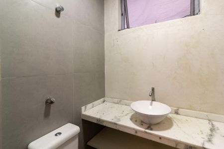 Casa à venda com 262m², 4 quartos e 4 vagas Casa à venda com 262m², 4 quartos e 4 vagasLavabo da Sala 3