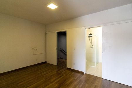 Casa à venda com 262m², 4 quartos e 4 vagas Casa à venda com 262m², 4 quartos e 4 vagasSuíte 1