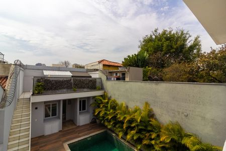 Casa à venda com 262m², 4 quartos e 4 vagas Casa à venda com 262m², 4 quartos e 4 vagasVista do Quarto 4