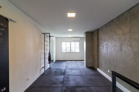 Casa à venda com 262m², 4 quartos e 4 vagas Casa à venda com 262m², 4 quartos e 4 vagasAcademia