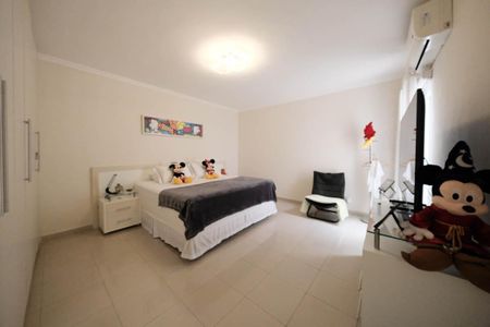 Casa à venda com 300m², 2 quartos e 2 vagasQuarto 2