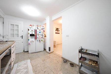 Casa à venda com 300m², 2 quartos e 2 vagasCozinha