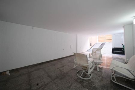 Casa à venda com 300m², 2 quartos e 2 vagasGaragem