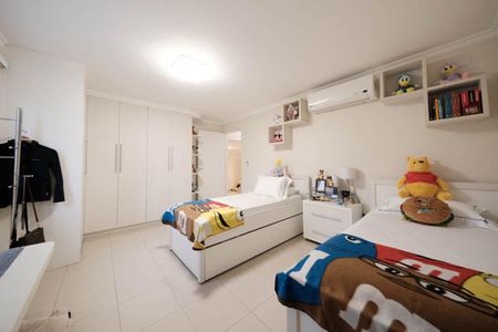 Casa à venda com 300m², 2 quartos e 2 vagasQuarto 1