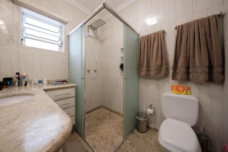 Casa à venda com 300m², 2 quartos e 2 vagasBanheiro