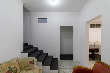 Casa à venda com 300m², 2 quartos e 2 vagas Casa à venda com 300m², 2 quartos e 2 vagasÁrea comum