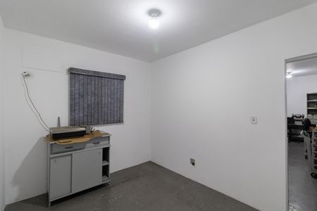 Casa à venda com 300m², 2 quartos e 2 vagas Casa à venda com 300m², 2 quartos e 2 vagasÁrea comum