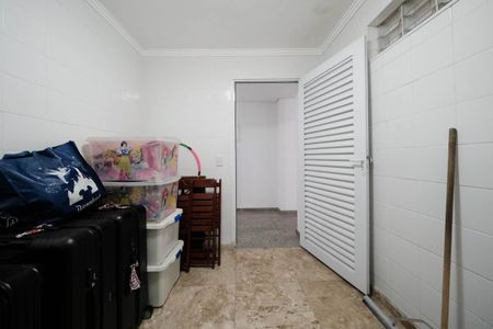 Casa à venda com 300m², 2 quartos e 2 vagasDespensa