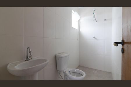Casa à venda com 94m², 2 quartos e 1 vaga Casa à venda com 94m², 2 quartos e 1 vagaBanheiro da Suíte 1