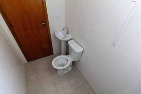 Casa à venda com 104m², 3 quartos e 2 vagas Casa à venda com 104m², 3 quartos e 2 vagasBanheiro 1