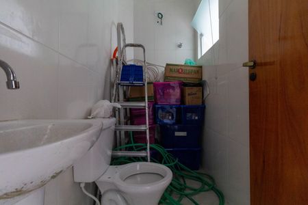 Casa à venda com 104m², 3 quartos e 2 vagas Casa à venda com 104m², 3 quartos e 2 vagasBanheiro de Serviço