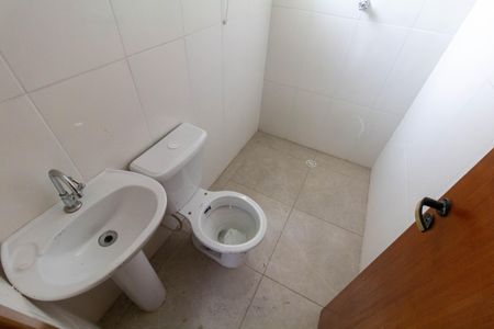 Casa à venda com 104m², 3 quartos e 2 vagas Casa à venda com 104m², 3 quartos e 2 vagasBanheiro 1