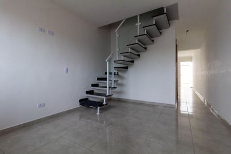Casa à venda com 104m², 3 quartos e 2 vagas Casa à venda com 104m², 3 quartos e 2 vagasSala