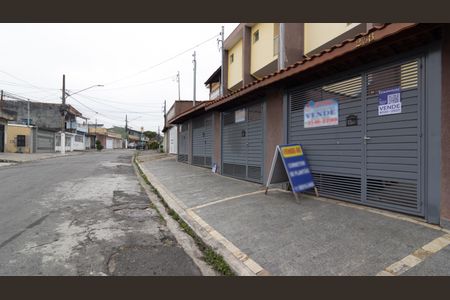 Casa à venda com 98m², 3 quartos e 2 vagas Casa à venda com 98m², 3 quartos e 2 vagasFachada e Plaquinha