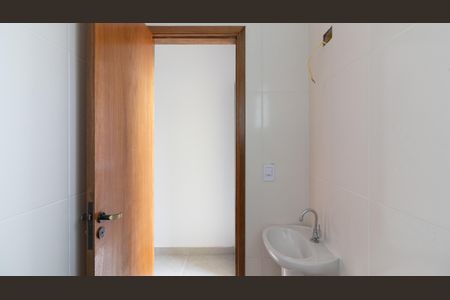 Casa à venda com 98m², 3 quartos e 2 vagas Casa à venda com 98m², 3 quartos e 2 vagasBanheiro da Suíte