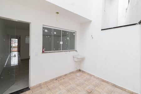 Casa à venda com 98m², 3 quartos e 2 vagas Casa à venda com 98m², 3 quartos e 2 vagasÁrea de Serviço