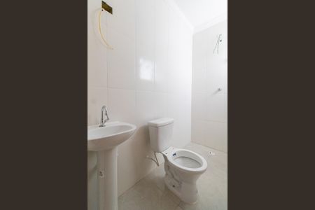 Casa à venda com 98m², 3 quartos e 2 vagas Casa à venda com 98m², 3 quartos e 2 vagasBanheiro