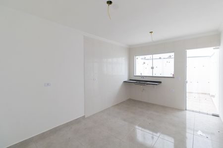Casa à venda com 98m², 3 quartos e 2 vagas Casa à venda com 98m², 3 quartos e 2 vagasCozinha