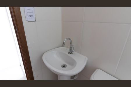 Casa à venda com 95m², 2 quartos e 2 vagas Casa à venda com 95m², 2 quartos e 2 vagasBanheiro da Suíte 1