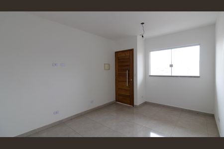 Casa à venda com 95m², 2 quartos e 2 vagas Casa à venda com 95m², 2 quartos e 2 vagasSala