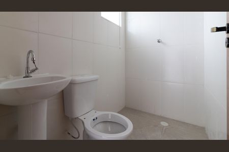 Casa à venda com 95m², 2 quartos e 2 vagas Casa à venda com 95m², 2 quartos e 2 vagasBanheiro da Suíte 1