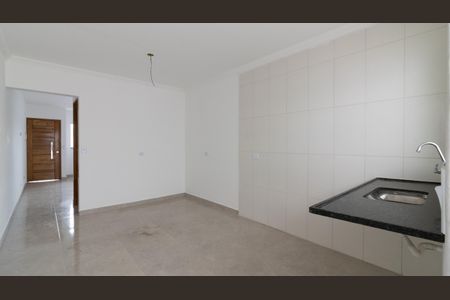 Casa à venda com 95m², 2 quartos e 2 vagas Casa à venda com 95m², 2 quartos e 2 vagasCozinha