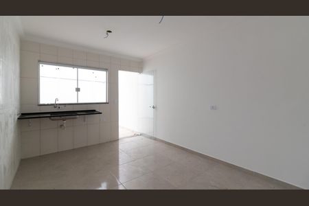 Casa à venda com 95m², 2 quartos e 2 vagas Casa à venda com 95m², 2 quartos e 2 vagasCozinha