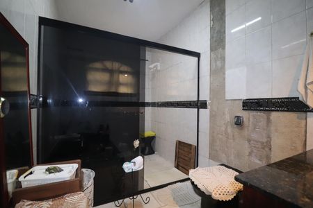 Casa à venda com 320m², 3 quartos e 7 vagasBanheiro 