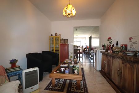 Casa à venda com 320m², 3 quartos e 7 vagasSala