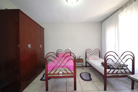 Casa à venda com 320m², 3 quartos e 7 vagasSuíte