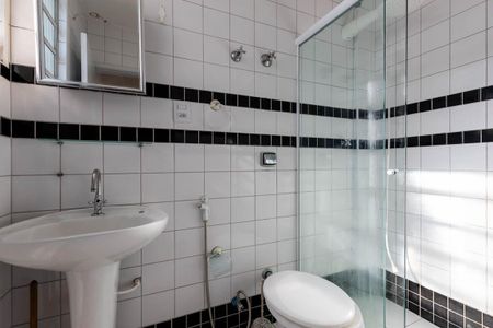 Banheiro de kitnet/studio para alugar com 1 quarto, 30m² em Vila Buarque, São Paulo