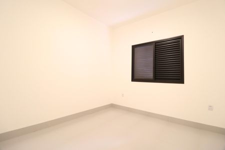 Casa para alugar com 160m², 3 quartos e 2 vagasQuarto 2