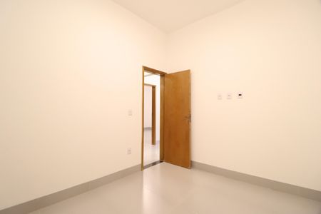 Quarto 1 de casa para alugar com 3 quartos, 160m² em Novo Mundo, Uberlândia