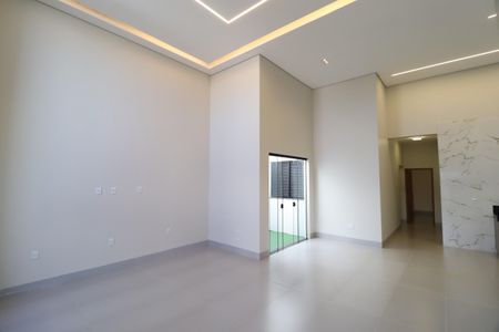 Casa para alugar com 160m², 3 quartos e 2 vagasSala