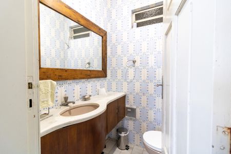 Casa para alugar com 600m², 4 quartos e 4 vagasLavabo