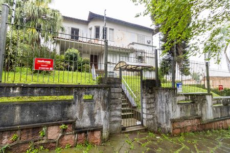 Casa para alugar com 600m², 4 quartos e 4 vagasFachada