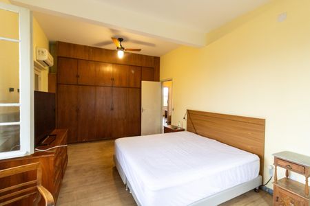 Casa para alugar com 600m², 4 quartos e 4 vagasSuíte