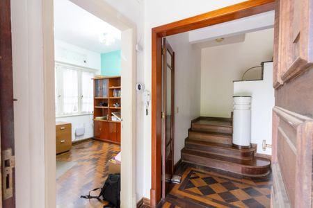 Casa para alugar com 600m², 4 quartos e 4 vagasEntrada