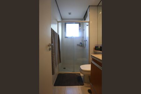 Apartamento à venda com 212m², 3 quartos e 4 vagas Apartamento à venda com 212m², 3 quartos e 4 vagasBanheiro da Suíte 2