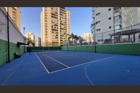 Apartamento à venda com 212m², 3 quartos e 4 vagas Apartamento à venda com 212m², 3 quartos e 4 vagasQuadra Esportiva