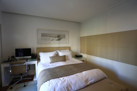 Apartamento à venda com 212m², 3 quartos e 4 vagas Apartamento à venda com 212m², 3 quartos e 4 vagasSuíte 3