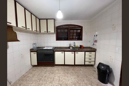 Casa para alugar com 210m², 3 quartos e 2 vagasCozinha