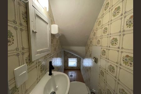 Casa para alugar com 210m², 3 quartos e 2 vagasBanheiro 2