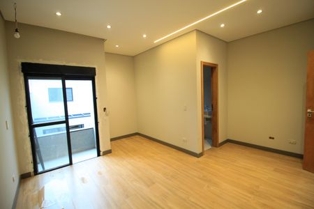 Casa à venda com 270m², 4 quartos e 2 vagasSuíte 2