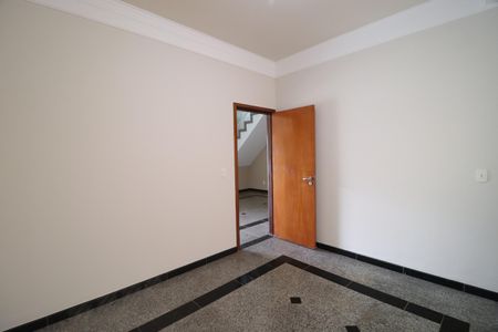 Casa para alugar com 370m², 7 quartos e 8 vagasQuarto 3