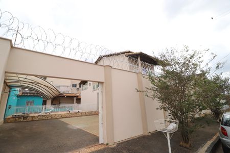 Casa para alugar com 370m², 7 quartos e 8 vagasFachada