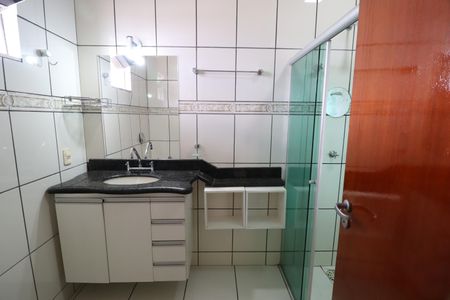 Casa para alugar com 370m², 7 quartos e 8 vagasBanheiro da Suíte 2