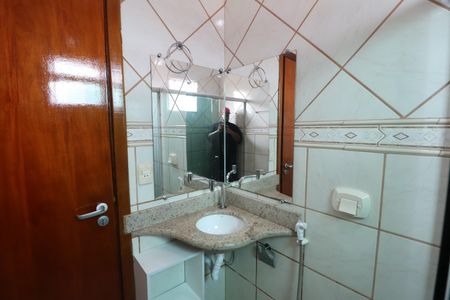 Casa para alugar com 370m², 7 quartos e 8 vagasBanheiro Social 1