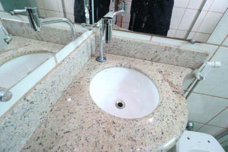 Casa para alugar com 370m², 7 quartos e 8 vagasBanheiro Social 1