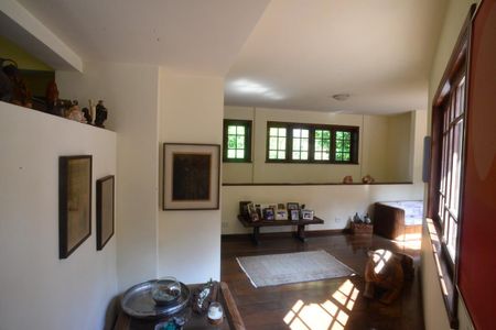 Casa de condomínio para alugar com 587m², 6 quartos e 3 vagas Casa de condomínio para alugar com 587m², 6 quartos e 3 vagasCopa